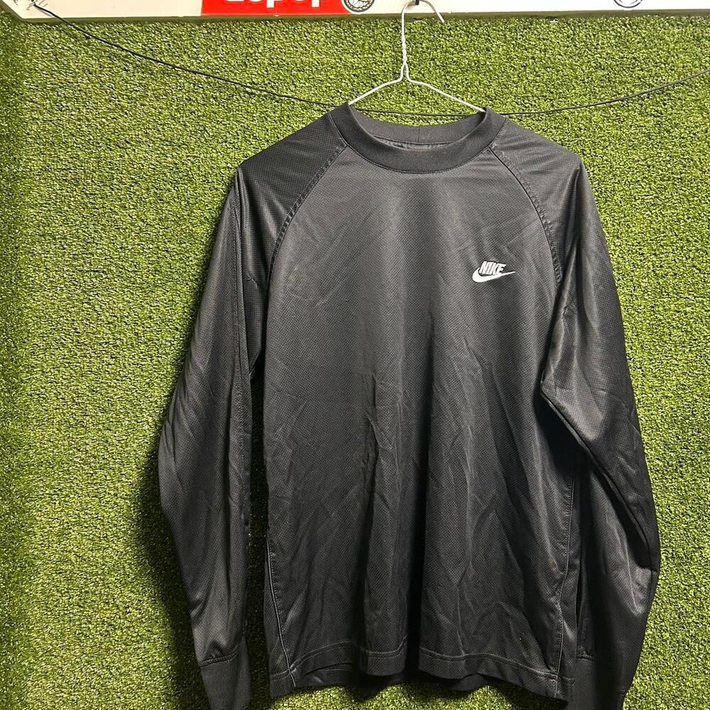 Nike Men's Black and Grey T-shirt